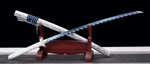 ¿Por qué las katanas son curvas?